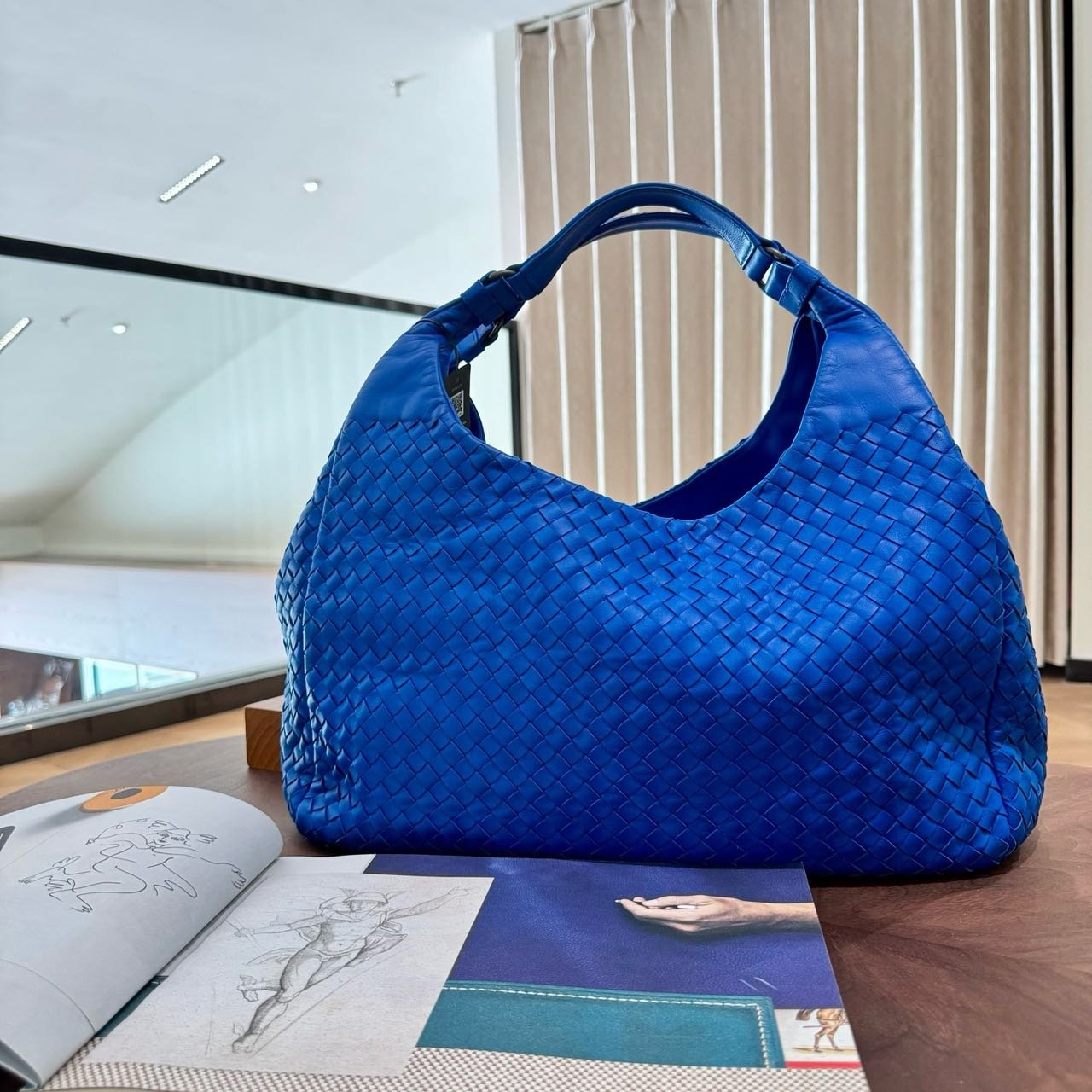 2ca28b7706ae660a13b66f291963d2c4 Bottega Veneta Blue Lambskin Intrecciato Woven Bag - Image 1