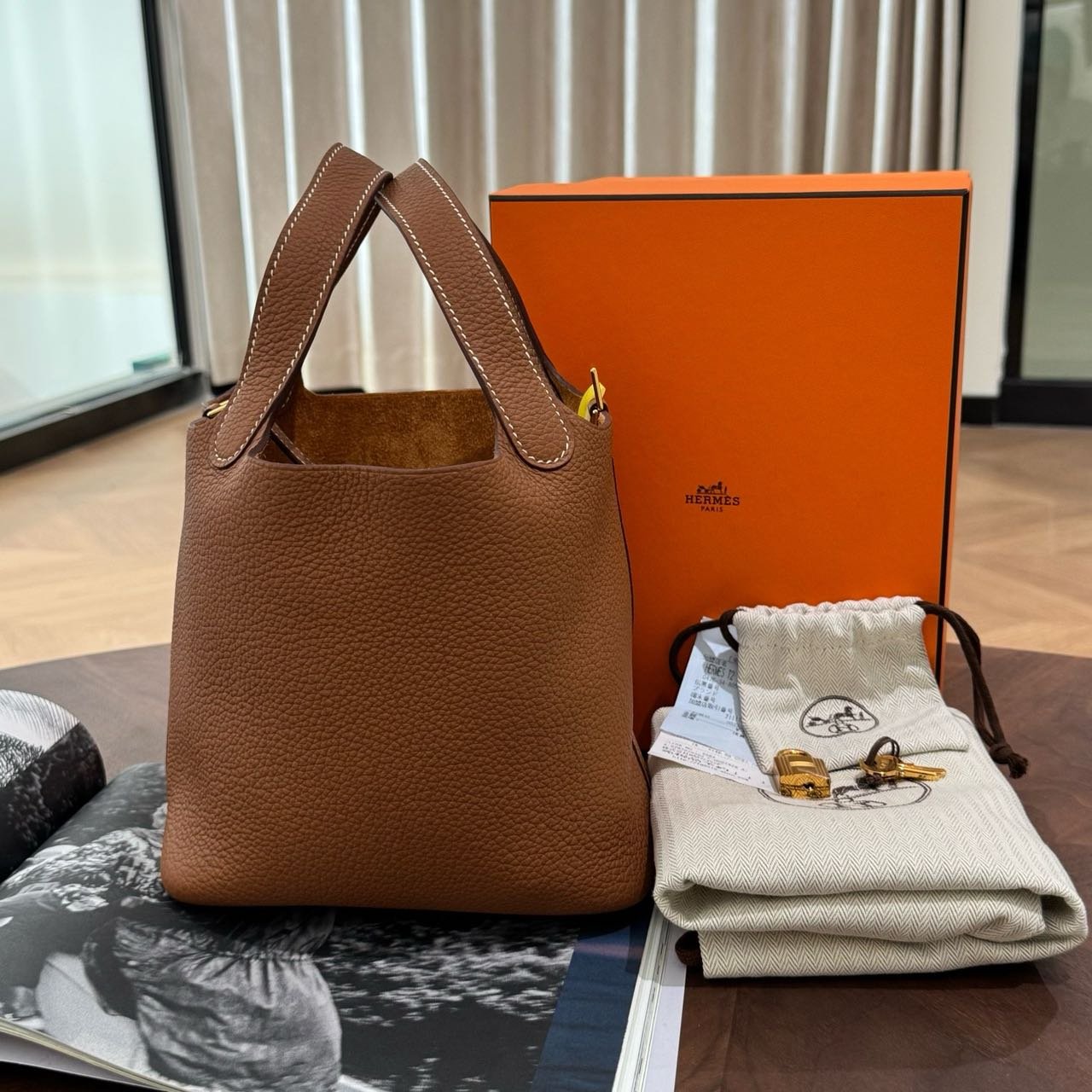 aa1a405f59c657f1ad2381fd34016b93 Brand New ❤️ Hermès Picotin Lock 18, Gold Tan, U Stamp - Image 1