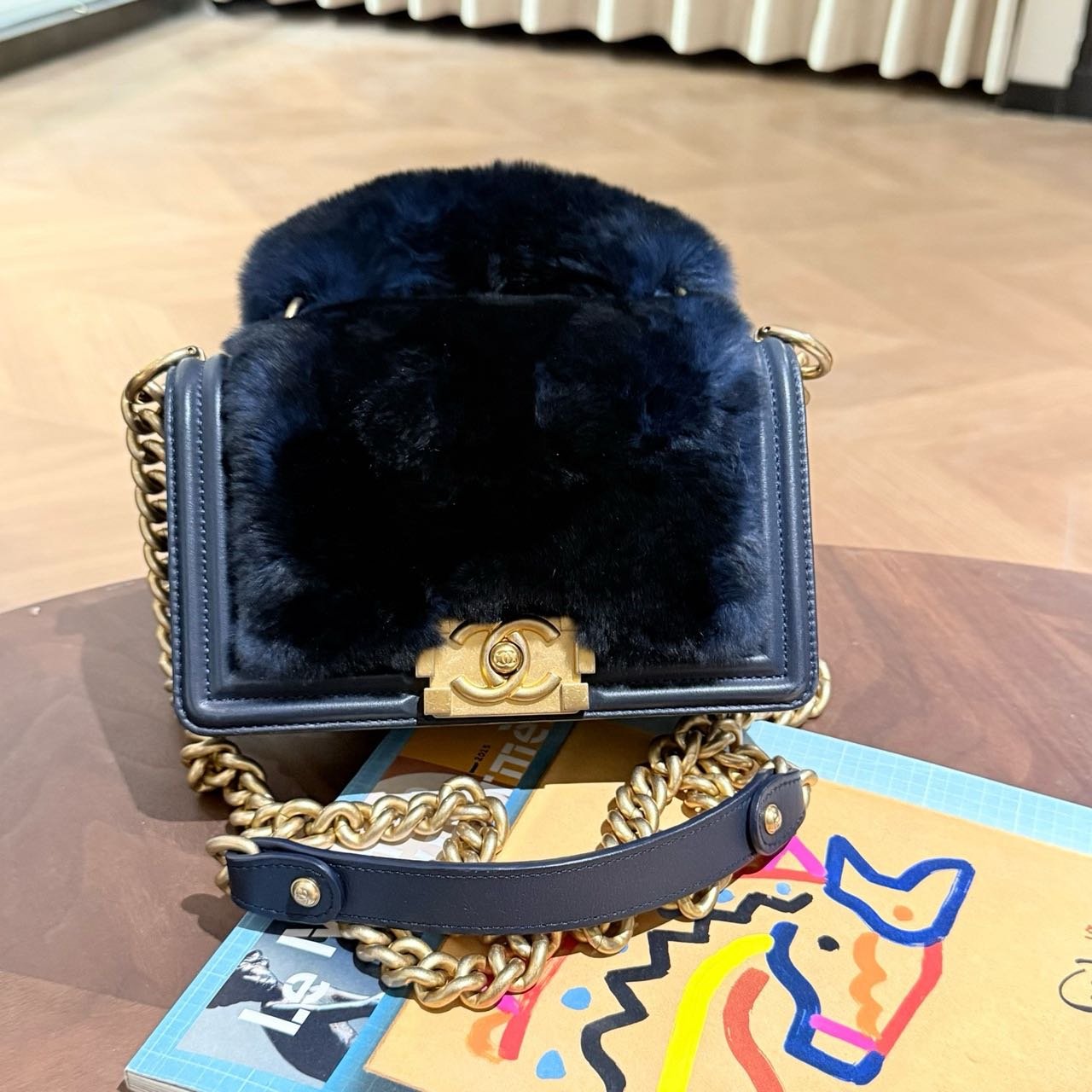 af56a79266655b5dc94f360ce01aff28 99% Pre‑loved ❤️ Chanel Le Boy Small - Image 1